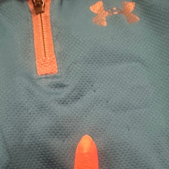 Under Armour lot. 3 long sleeve shirts and 1 pants size 3T - Picture 12 of 12